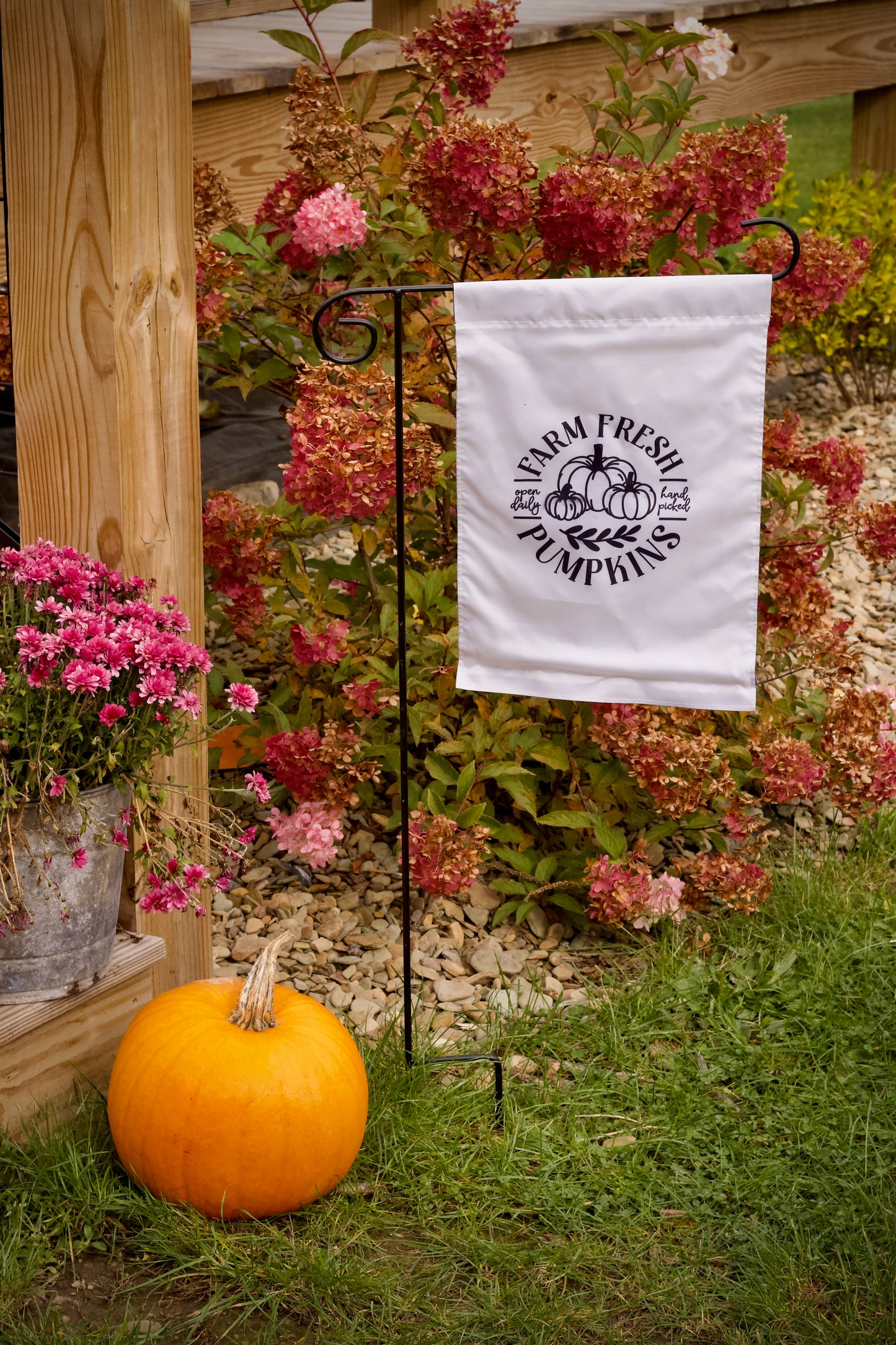 Farm Fresh Pumpkins Garden Flags